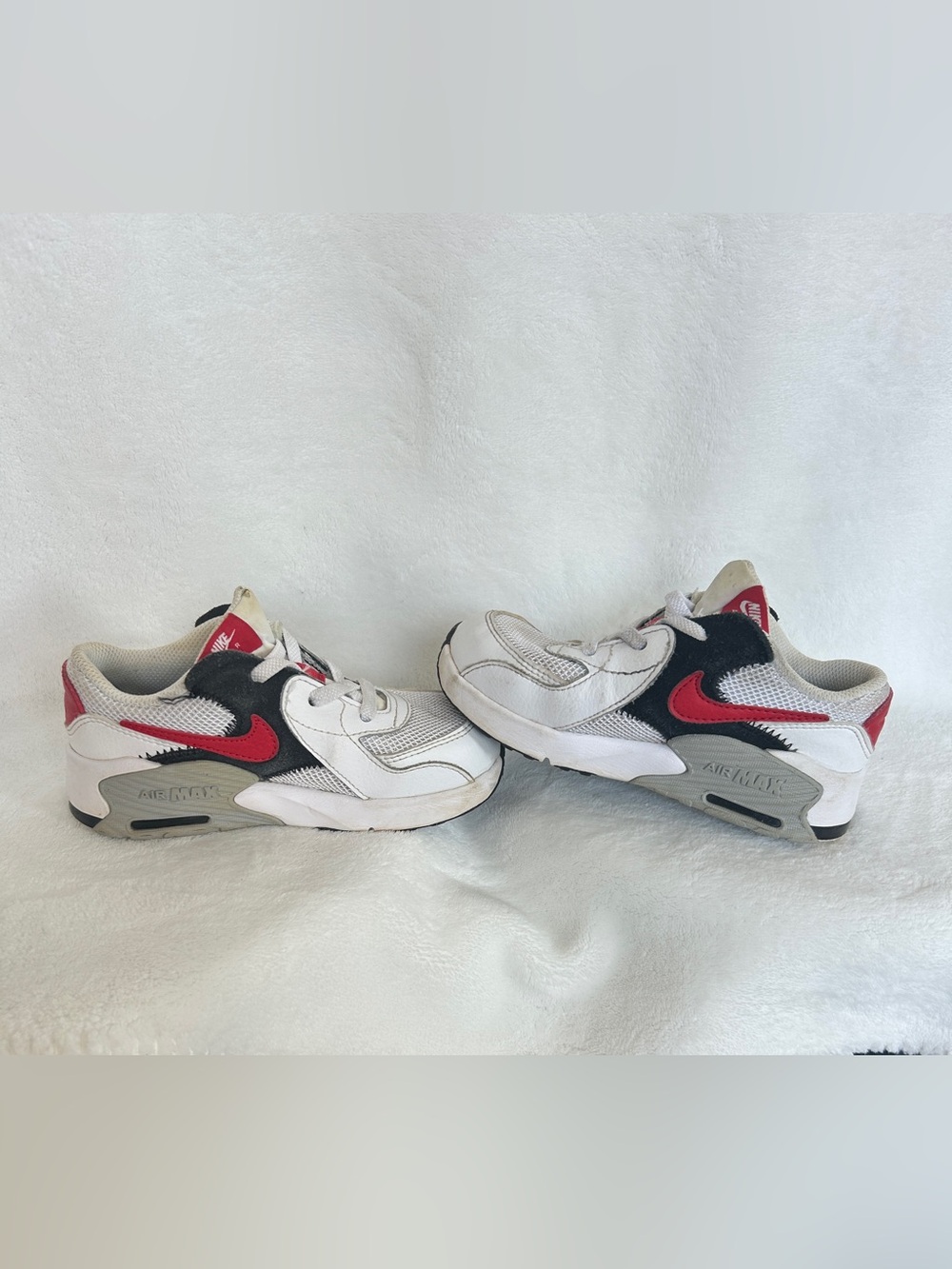 Nike Kids White, Black & Red Air Max Low Sneakers